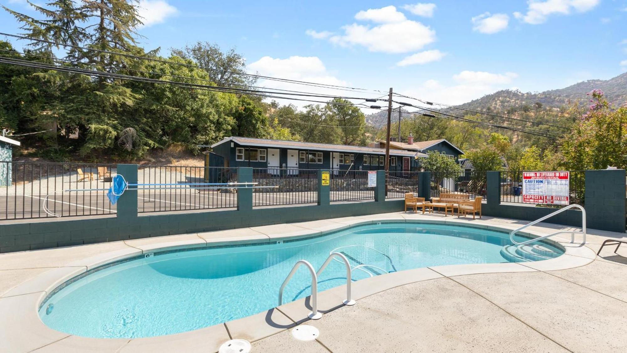 The Charlotte Sequoia Motel R2 Трі-Риверс Екстер'єр фото